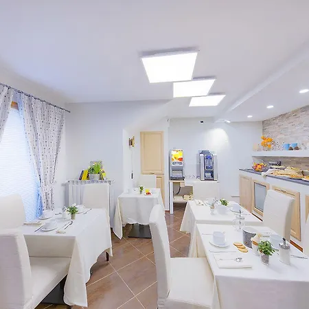 Padriciano Suite B&B *